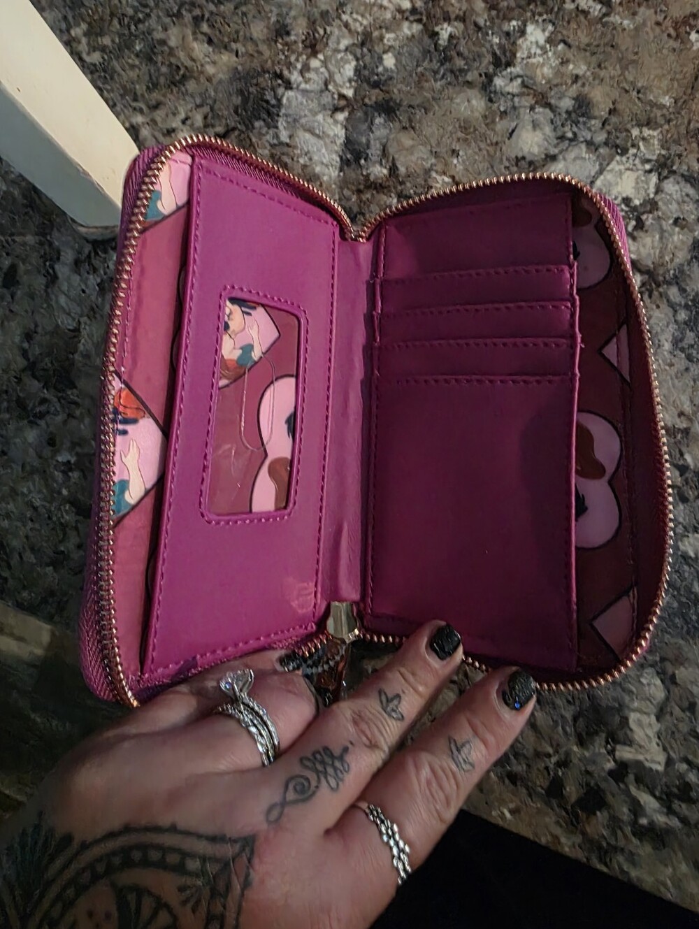 Loungefly Fuchsia Wallet with Cream Flame Detail- Goofy - Picture 6 of 7